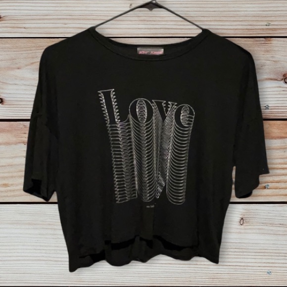 🖤💗💙 BETSEY JOHNSON PERFORMANCE “LOVE” TEE - Picture 2 of 6